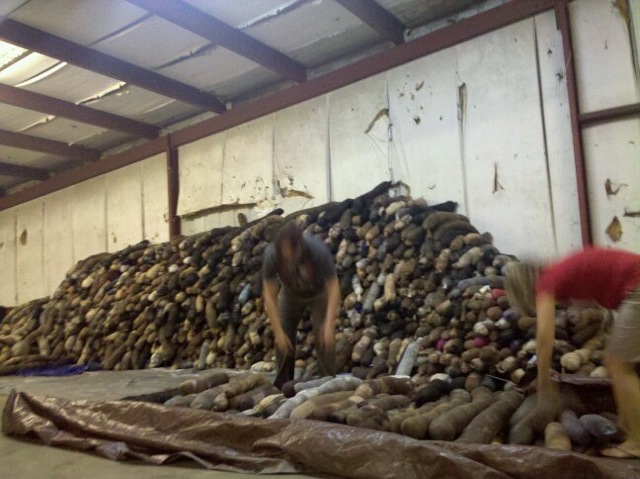 Absorbent boom production in a workshop